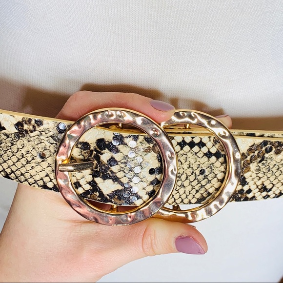 Trendy Faux Snakeskin Belt with Two Gold Circles - Picture 4 of 7